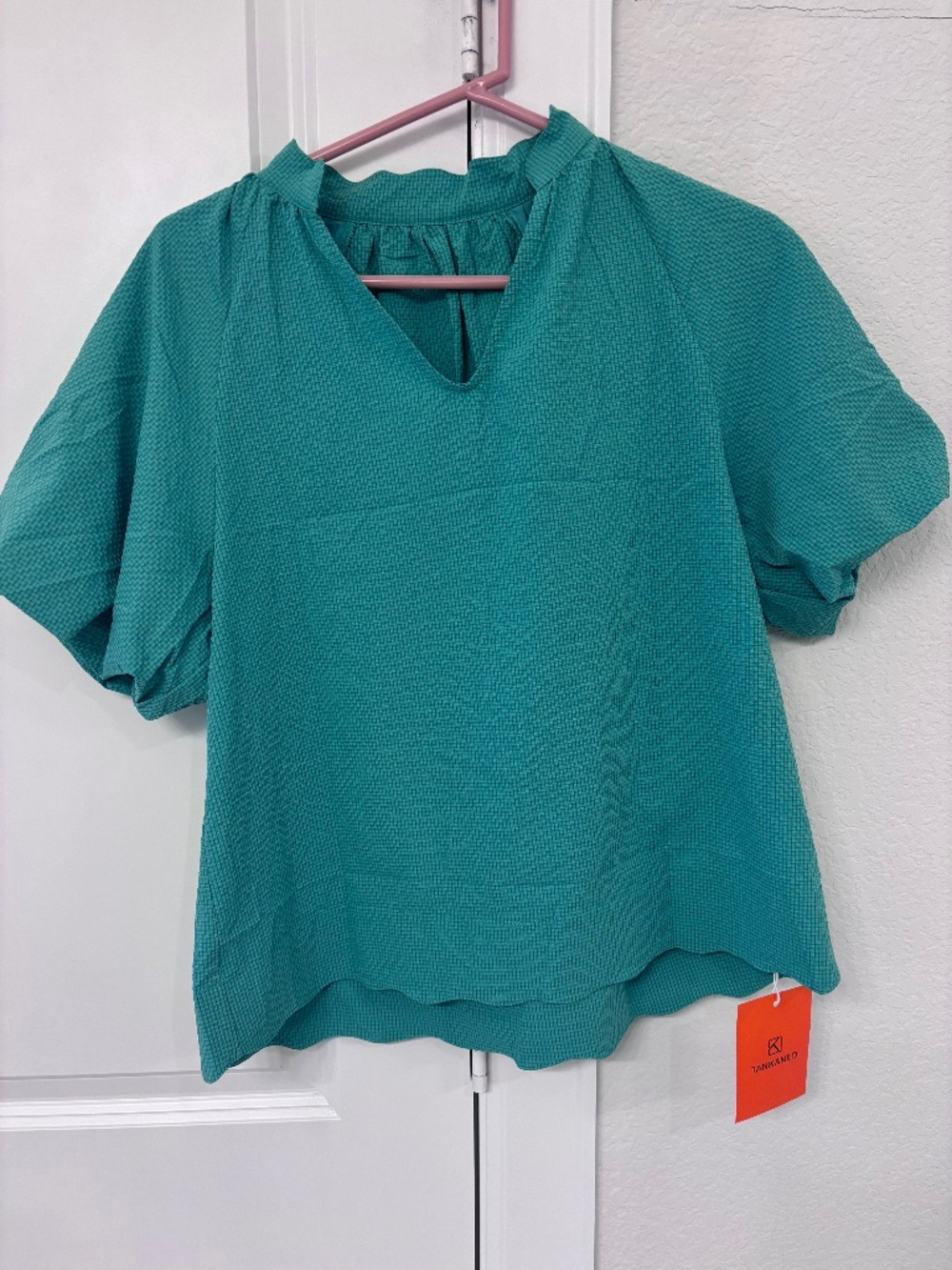Green short sleeve shirt